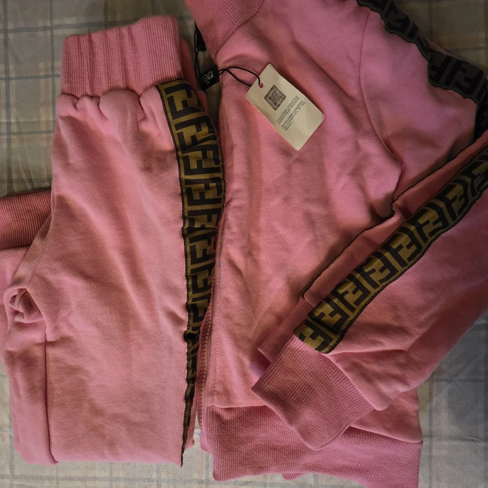 FENDI - Picture 3 of 16